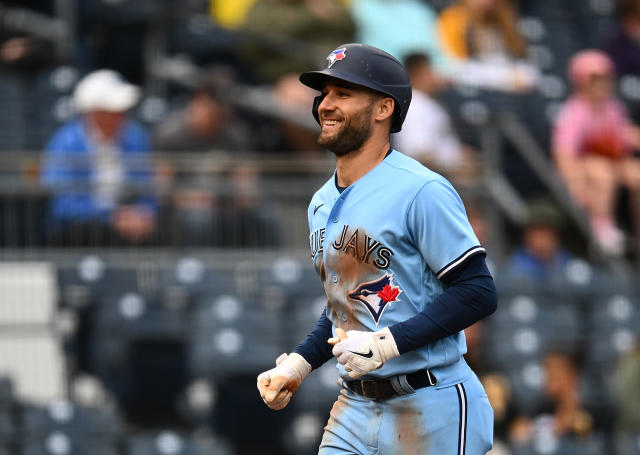 Kevin Kiermaier comes to the rescue for ailing Jays fan