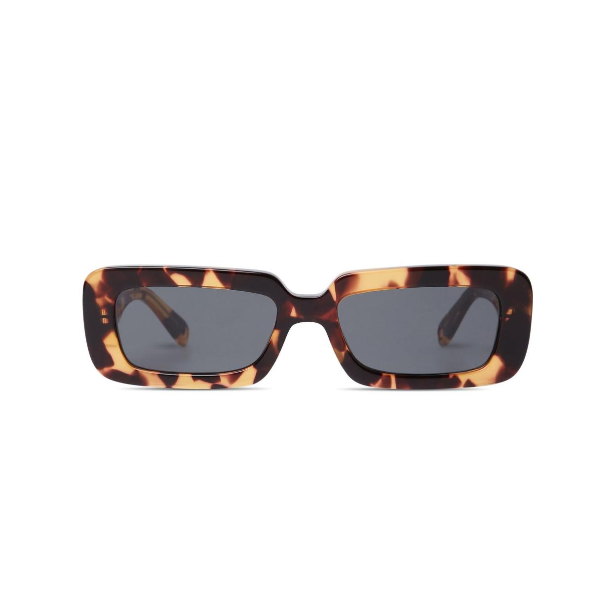 <p><a href="https://elisajohnson.co/products/gigi-in-dark-brown-tortoise" rel="nofollow noopener" target="_blank" data-ylk="slk:Shop Now;elm:context_link;itc:0;sec:content-canvas" class="link rapid-noclick-resp">Shop Now</a></p><p>Gigi in Dark Brown Tortoise</p><p>elisajohnson.co</p><p>$130.00</p>