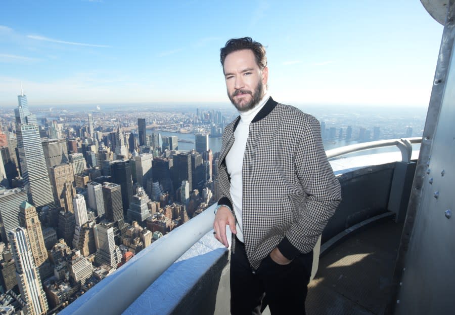 Shanola Hampton & Mark-Paul Gosselaar Visit the Empire State Building