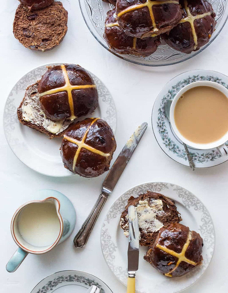 Hot cross buns au chocolat et orange