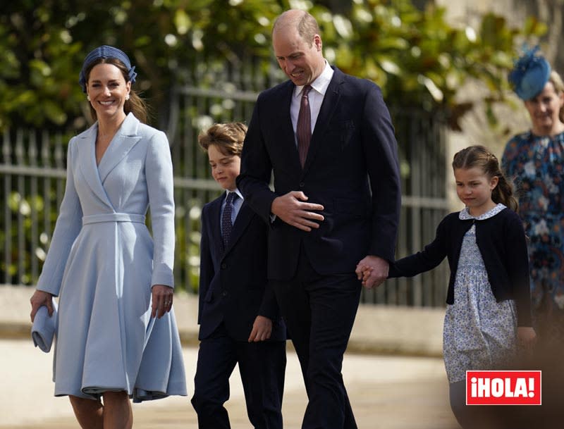 George y Charlotte de Cambridge con sus padres, los duques de Cambridge