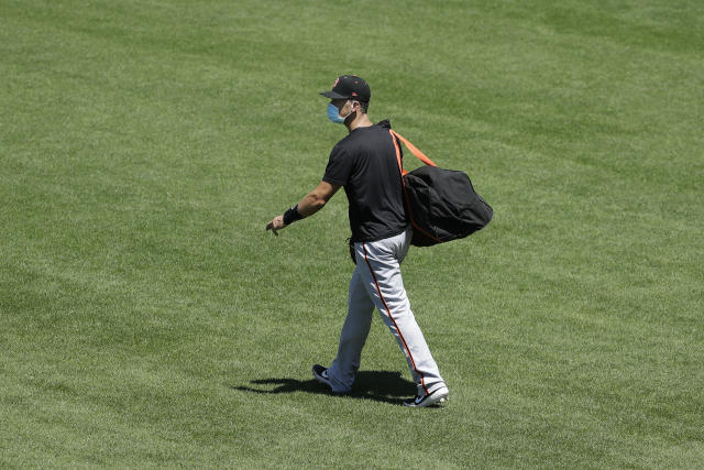 Giants first baseman Brandon Belt sidelined by sore heel - The San Diego  Union-Tribune