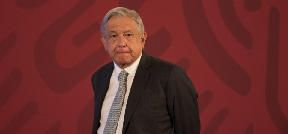 Grandes empresas adeudan 50 mil mdp al SAT; AMLO pide a empresarios pagar