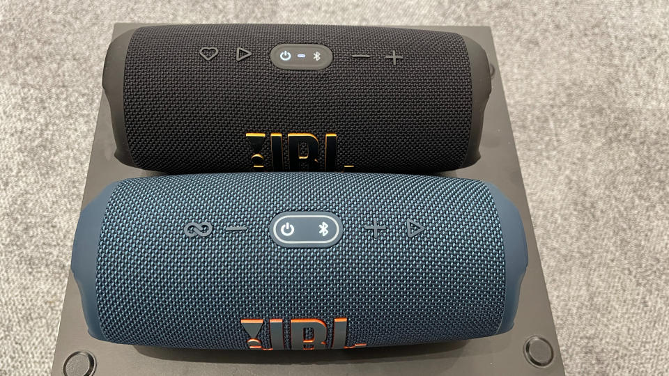 JBL Charge 5 Wi-Fi vs JBL Charge 5