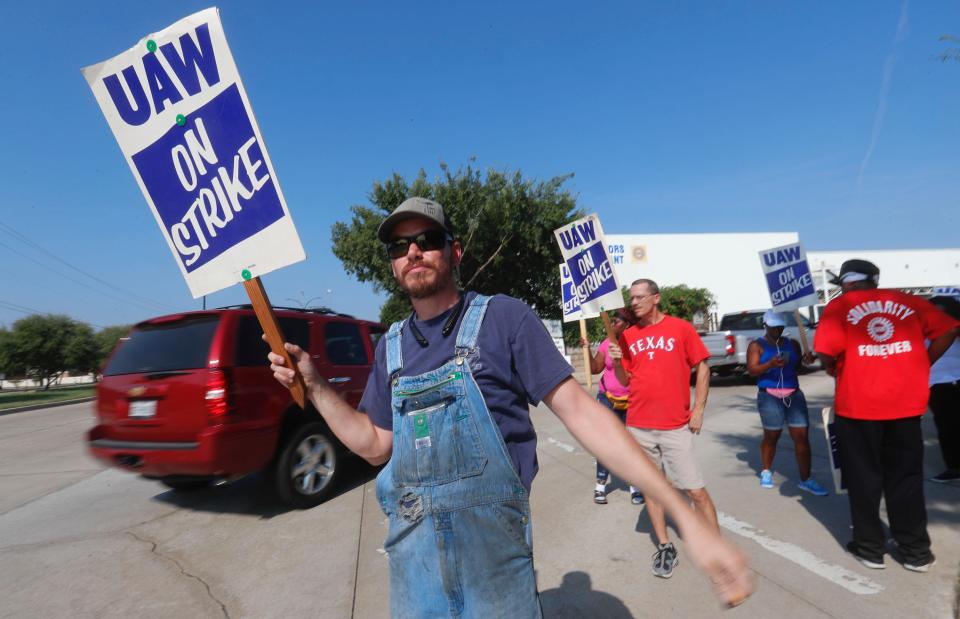 UAW GM strike