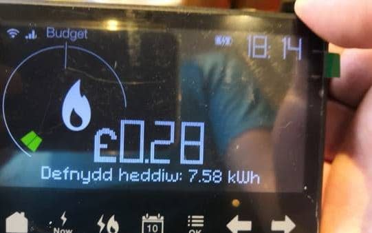 Many smart meter owners have reported their meters randomly changing to Welsh - Moneysavingexpert.com