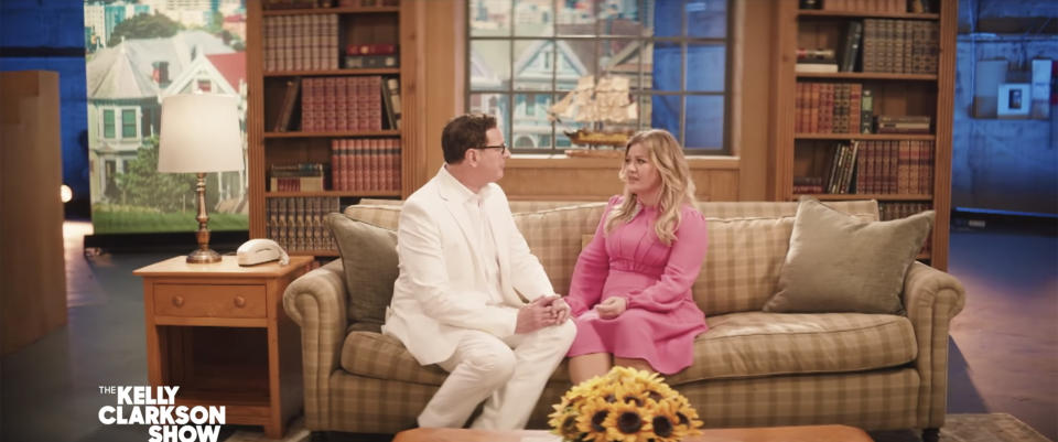 Mummy sloths are coming, Bob Saget promises Clarkson. (The Kelly Clarkson Show)