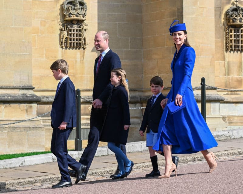 Kate Middleton y el príncipe Guillermo con sus tres hijos