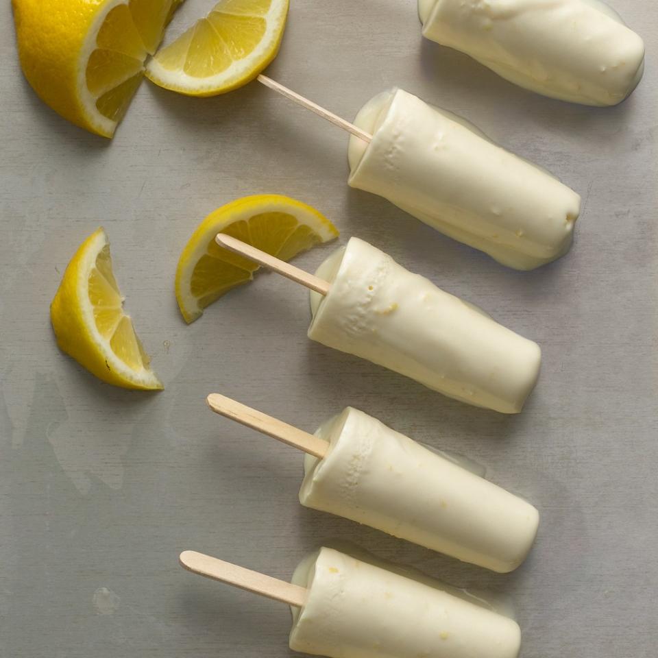 Frozen Lemon Pie Pops