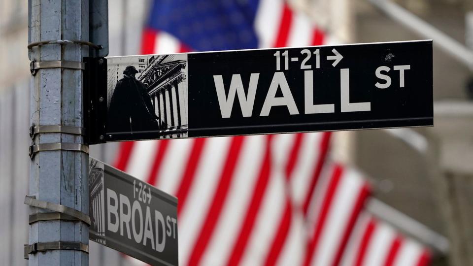 Die Anleger an der New Yorker Börse reagieren mit Kursgewinnen auf die Vereidigung des neuen US-Präsidenten.