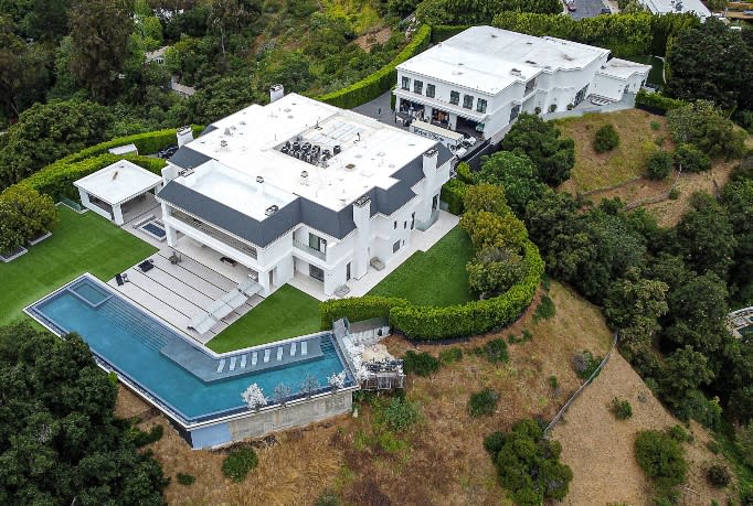 Jennifer Lopez & Ben Affleck's new $60 Million Beverly Hills mansion