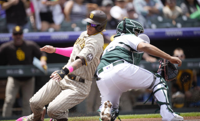 Padres' Manny Machado makes incredible catch; Rockies lose sixth