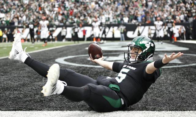 Mike White, Denzel Mims among Jets' Studs & Duds in Week 8 win over Bengals