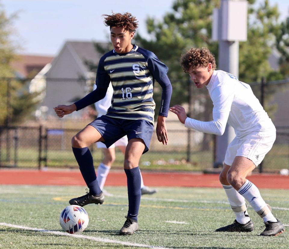 Salesianum's Aiden Gonzalez controls the ball against Charter of Wilmington during the Sals' 4-1 win in the DIAA Division I Boys Soccer title game on Saturday at Dover High.