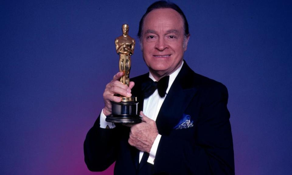 Bob Hope with an Oscar statuette