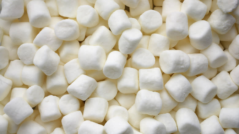 Small marshmallows 