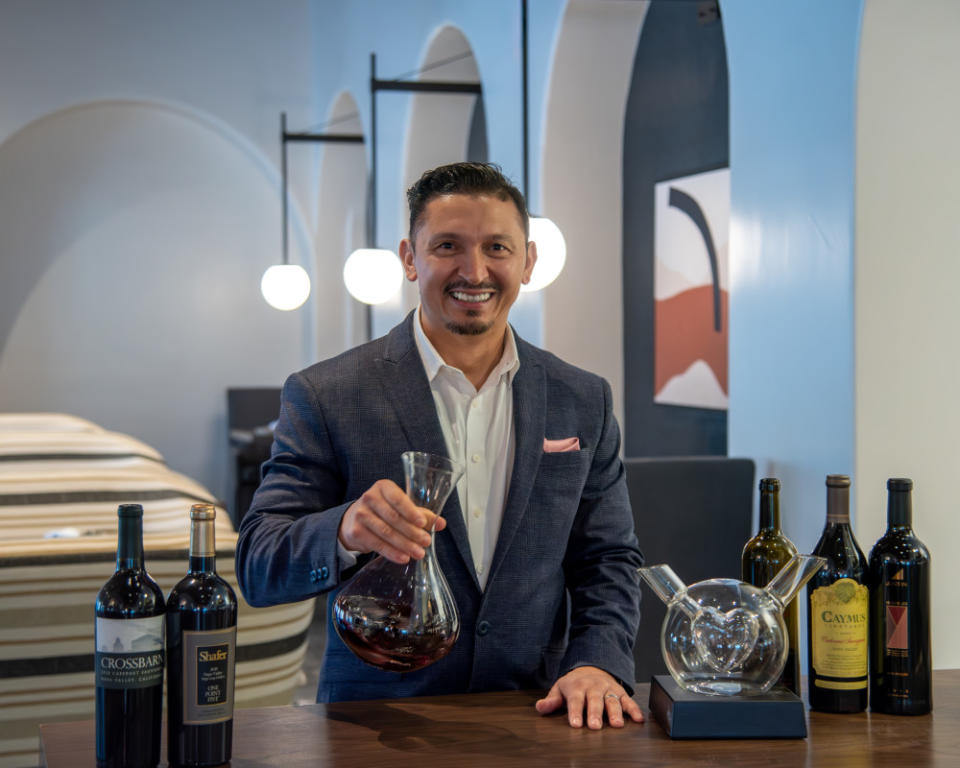 Sommelier Ricardo Cubias<p>Courtesy of Zachari Dunes on Mandalay Beach, Curio Collection by Hilton</p>