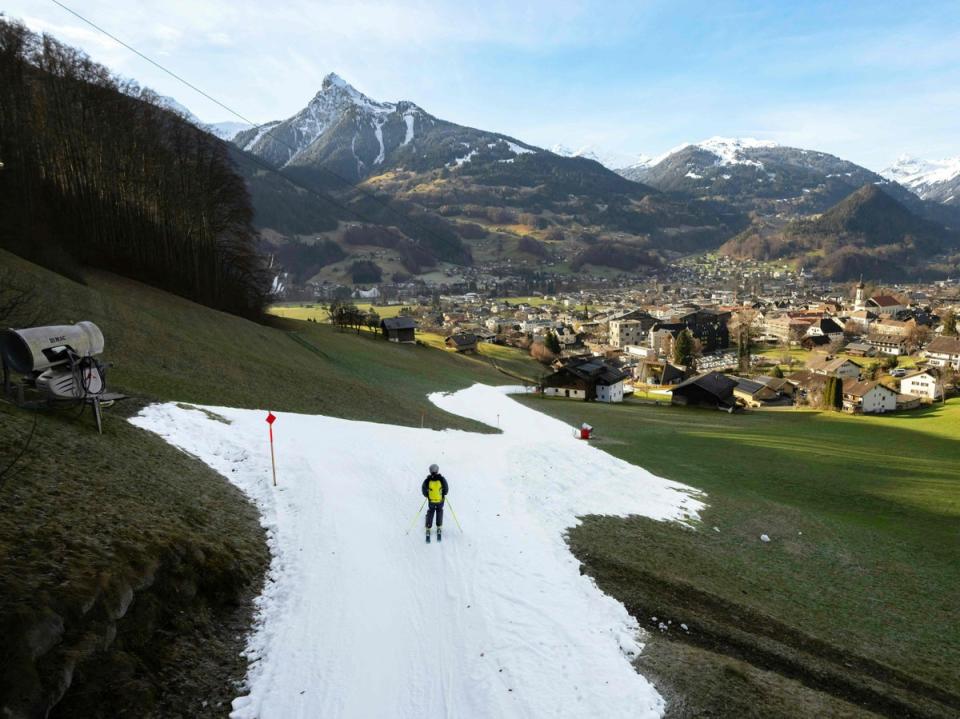 Alpine resorts are struggling with lack of snow (APA/AFP via Getty Images)