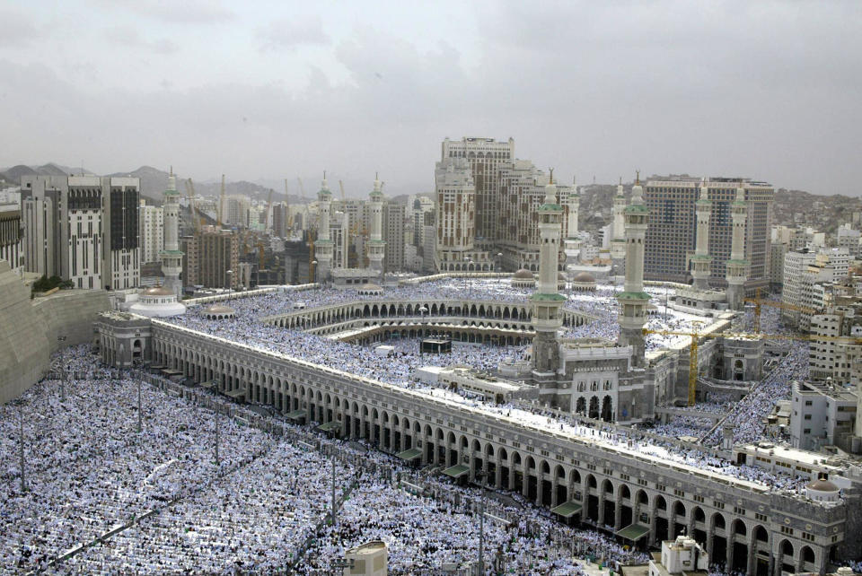 <strong>Muslims pray 23 January 2004 at the Grand Mosque in the holy city of Mecca ahead of the hajj, which begins on January 30.</strong>