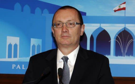 Senior US State Department official Jeffrey Feltman said after talks in Tripoli that Washington respected the right of Libyans to decide their own future after the ouster of Moamer Kadhafi