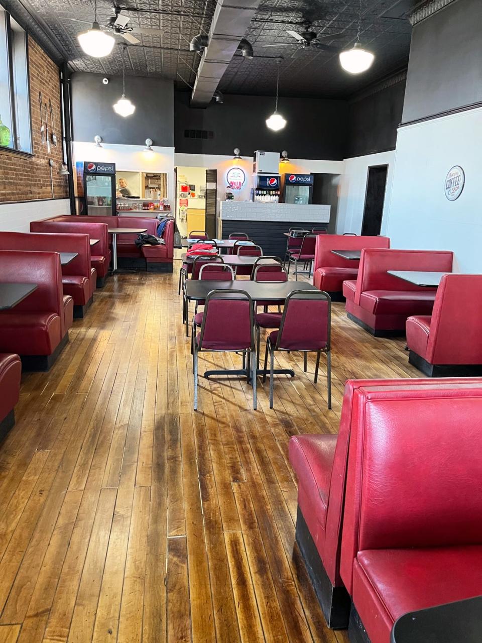 The Grill on Market Street in Colchester offers daily specials, burgers, fries, homemade tenderloins, spaghetti, horsehoes and pizza at night. They have a liquor license for beer and wine.