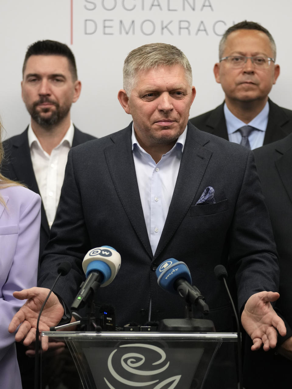 Chairman of Smer-Social Democracy party Robert Fico, center, addresses the results of an early parliamentary election during a press conference in Bratislava, Slovakia, Sunday, Oct. 1, 2023. A populist former prime minister and his leftist party have won parliamentary elections in Slovakia, staging a political comeback after campaigning on a pro-Russian and anti-American message. (AP Photo/Darko Bandic)