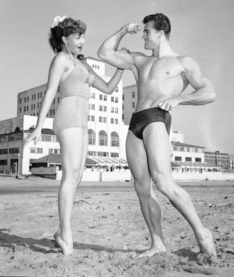 Ed Fury with the model Jackie Coey in 1953 - Alamy