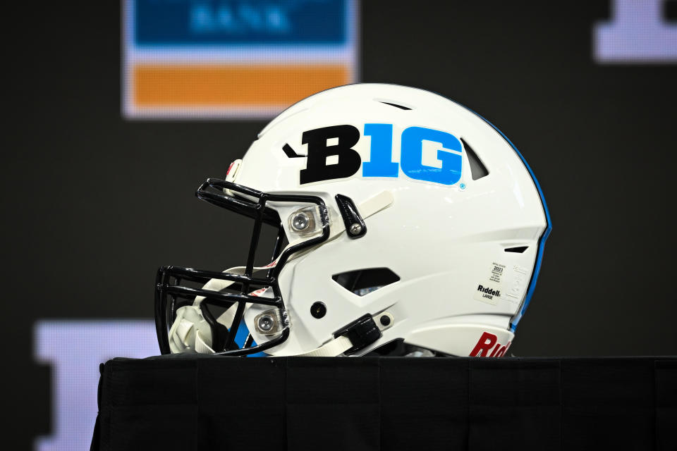 The Big Ten is set to make official bids to Oregon and Washington State as it expands to 18 teams.  (James Black/Icon Sportswire via Getty Images)