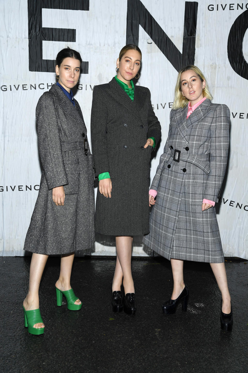 Haim at the Givenchy September 2019 show at PFW