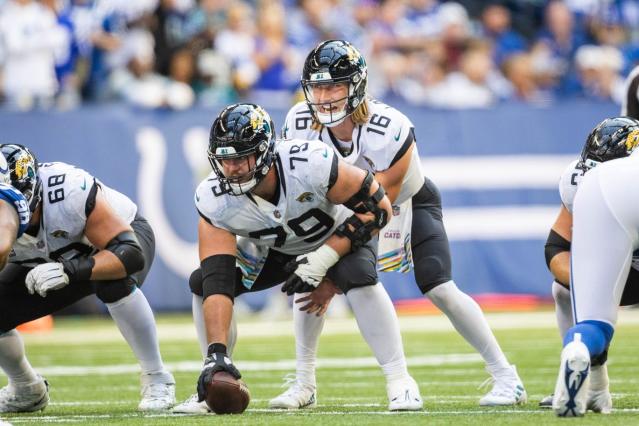 Jaguars sign center Luke Fortner