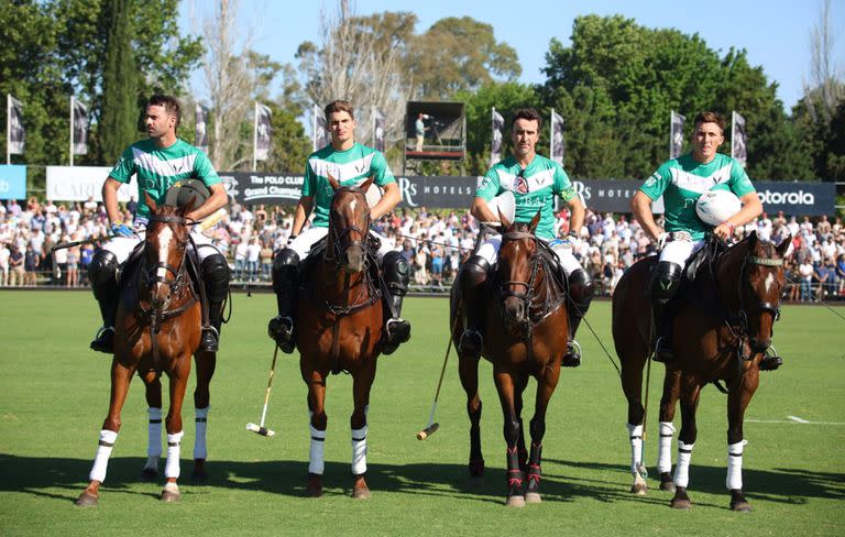 La Natividad debutará en el Abierto de Palermo 2023, con su nueva formación, que viene de coronarse en Tortugas: Facundo Pieres, Camilo Castagnola, Pablo Mac Donough y Bartolomé Castagnola (h.).