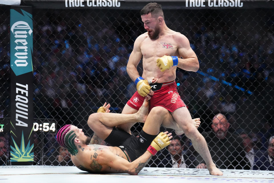 LAS VEGAS, NEVADA – SEPTEMBER 14: (RL) Merab Dvalishvili of Georgia wrestles with Sean O'Malley in a UFC bantamweight championship fight during UFC 306 at Riyadh Season Noche UFC event at The Sphere on September 14, 2024 in Las Vegas, Nevada. (Photo by Chris Unger/Zuffa LLC)