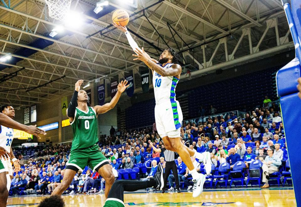 Zach Anderson of FGCU drives to the basket during a game against Jacksonville University during a game at Alico Arena on Thursday, Jan. 4, 2024. FGCU won 80-70.
