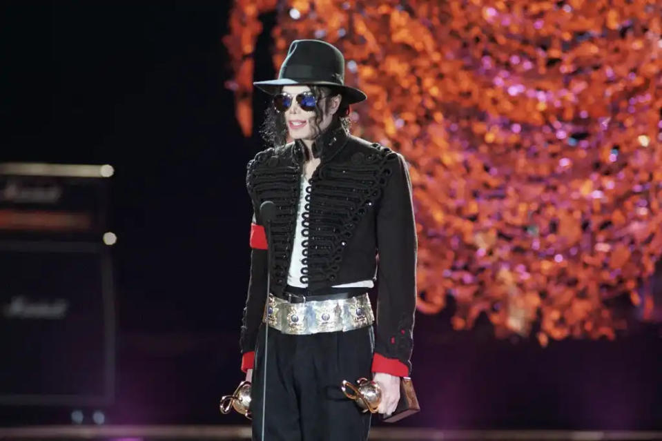 aerolíneas sobrino Prueba de Derbeville Sombrero de Michael Jackson con el ejecuto su 'paso lunar', sale a subasta