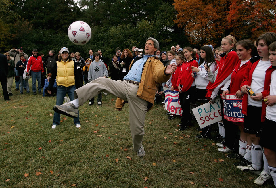 Kerry Campaigns In Wisconsin