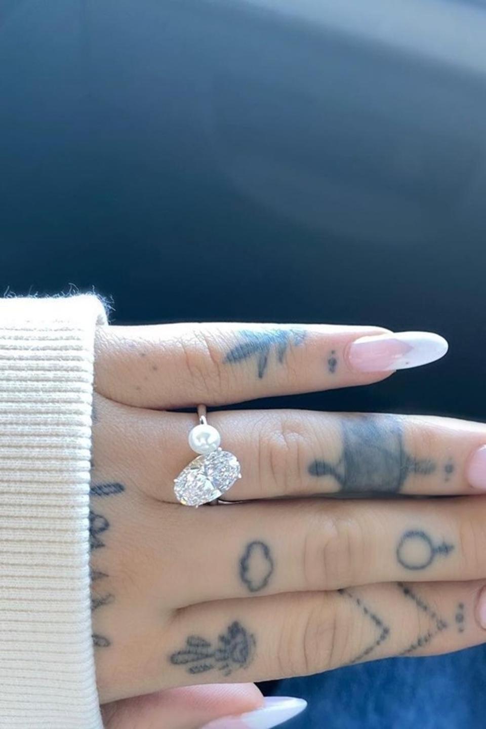 Ariana Grande was proposed to with a Toi et Moi ring in 2020 by then fiancé Dalton Gomez (@arianagrande)