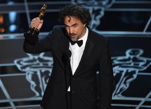 'Birdman' director Alejandro G. Iñárritu accepts his Best Director Oscar
