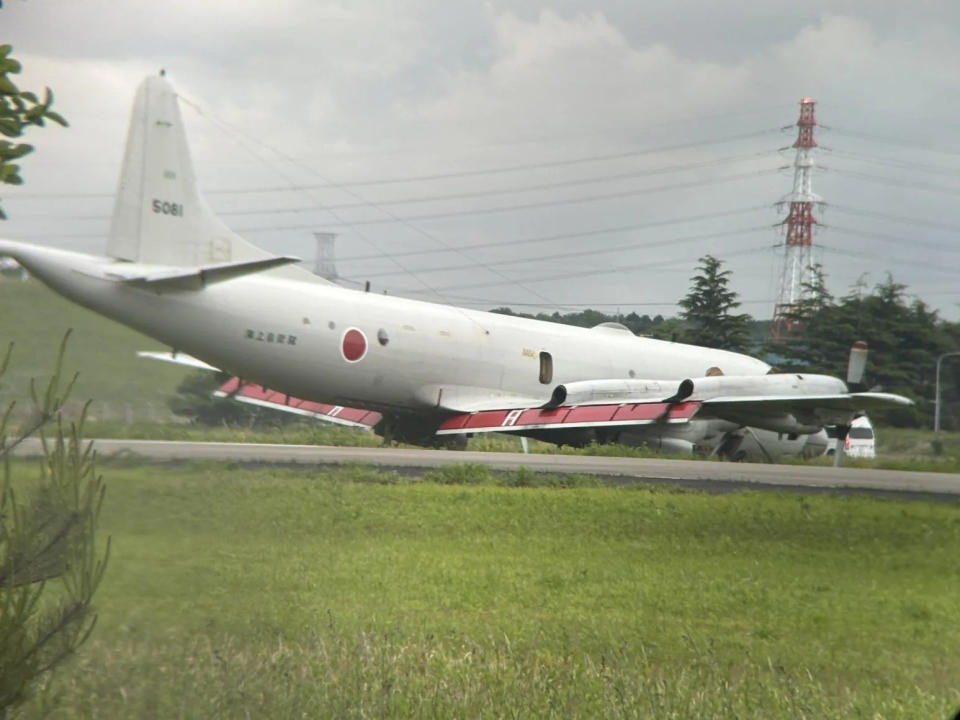 <strong>日本海上自衛隊的P-3C反潛機8日在千葉縣下總基地降落時出了意外，所幸目前未傳出傷亡。（圖／翻攝自社群平台X）</strong>