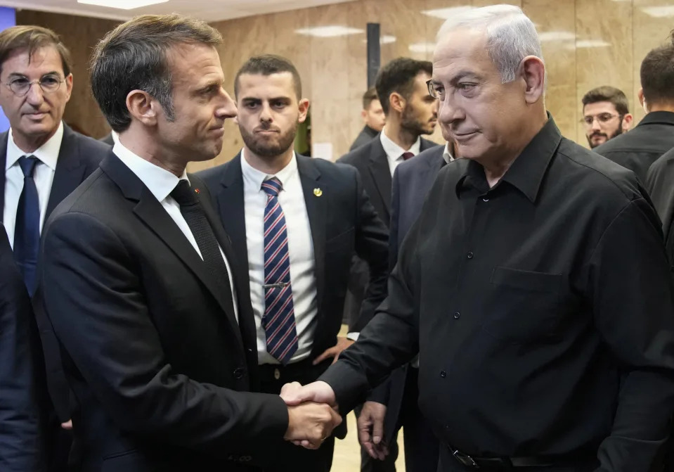 Lors d’un appel avec Benjamin Netanyahu mercredi 27 décembre, Emmanuel Macron lui a de nouveau réclamé un « cessez-le-feu durable » à Gaza.