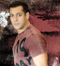 Salman Khan: Bollywood's bad boy Salman Khan never finished college. He along with his brothers studied at the Scindia School in Gawlior and St. Stanislaus High School in Bandra, Mumbai.