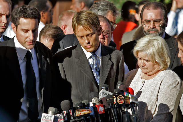 <p>Joe Rimkus Jr./Miami Herald/Tribune News Service/Getty Images</p> Left to right: Howard K. Stern, Larry Birkhead and Virgie Arthur speaking to the media after the Anna Nicole Smith hearing at the Broward County Courthouse on Feb. 22, 2007, in Fort Lauderdale, Florida