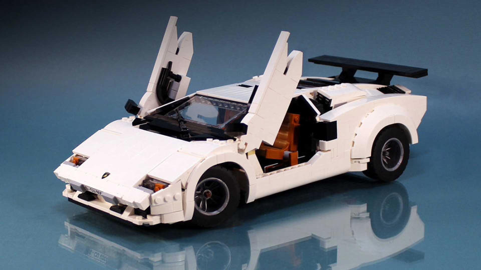 Lego Technic系列沒有Lamborghini Countach，專家手把手教你兩套組法！(圖片來源/ Rebrickable)