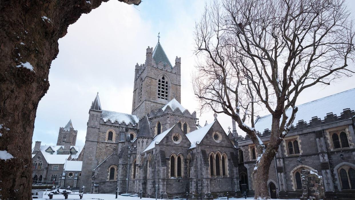 christchurch cathedral in the snow in dublin city ireland