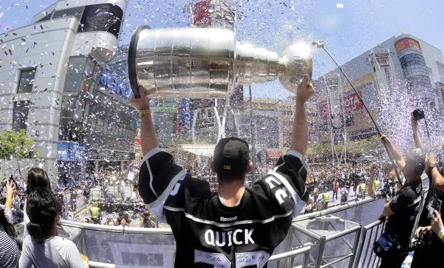 How Jonathan Quick is helping Vegas hit Stanley Cup jackpot - Los Angeles  Times