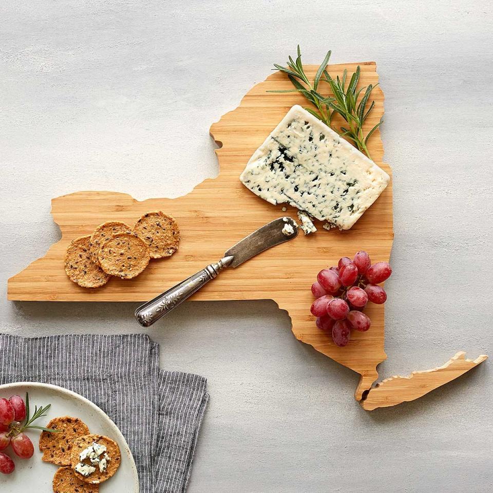 <p><a href="https://go.redirectingat.com?id=74968X1596630&url=https%3A%2F%2Fwww.uncommongoods.com%2Fproduct%2Fstate-cheese-boards&sref=https%3A%2F%2Fwww.thepioneerwoman.com%2Fhome-lifestyle%2Fentertaining%2Fg32293314%2Fhostess-gifts-ideas%2F" rel="nofollow noopener" target="_blank" data-ylk="slk:Shop Now;elm:context_link;itc:0;sec:content-canvas" class="link ">Shop Now</a></p><p>State-Shaped Cheese Boards</p><p>uncommongoods.com</p>