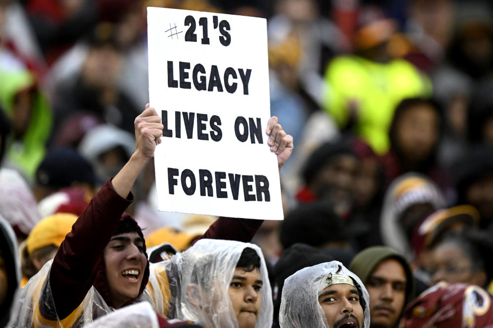 15 years ago today we lost the great Sean Taylor. Today he will be honored  with a Memorial at FedEx Field and 21 decals on the back of…