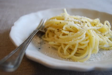 Spaghetti with butter and parmesan