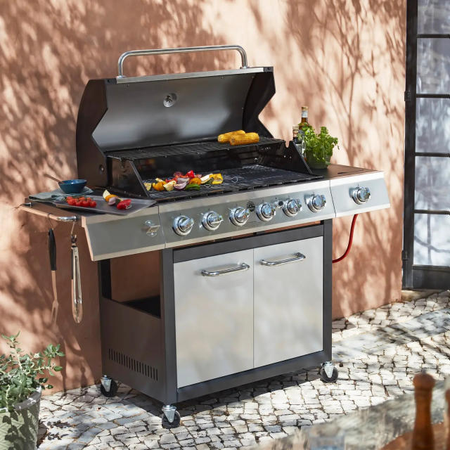 Homebase clearance gas barbecues