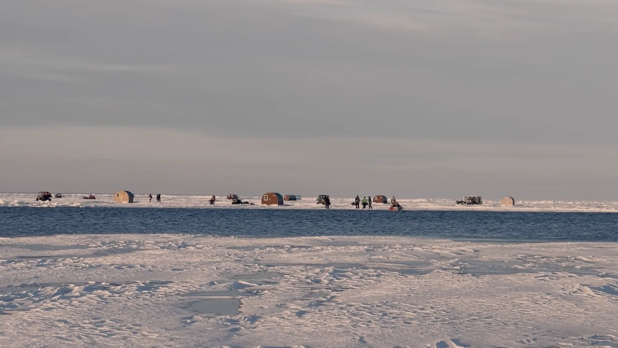 Minnesota ice anglers stranded on Lake of the Woods were rescued after pressure ridge opened.