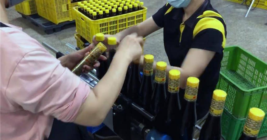 東成醬油被爆出向別家大廠購買基底調味，再對外販售。（圖／報系資料照）